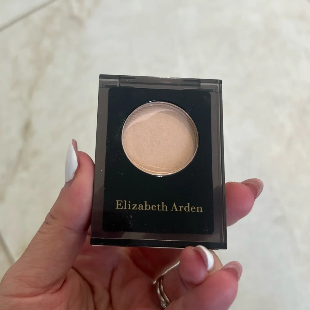 Elizabeth Arden Wheat 02 Color Intrigue Eyeshadow